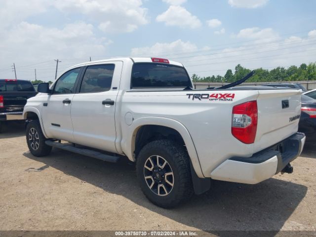 Photo 2 VIN: 5TFDY5F17KX832095 - TOYOTA TUNDRA 