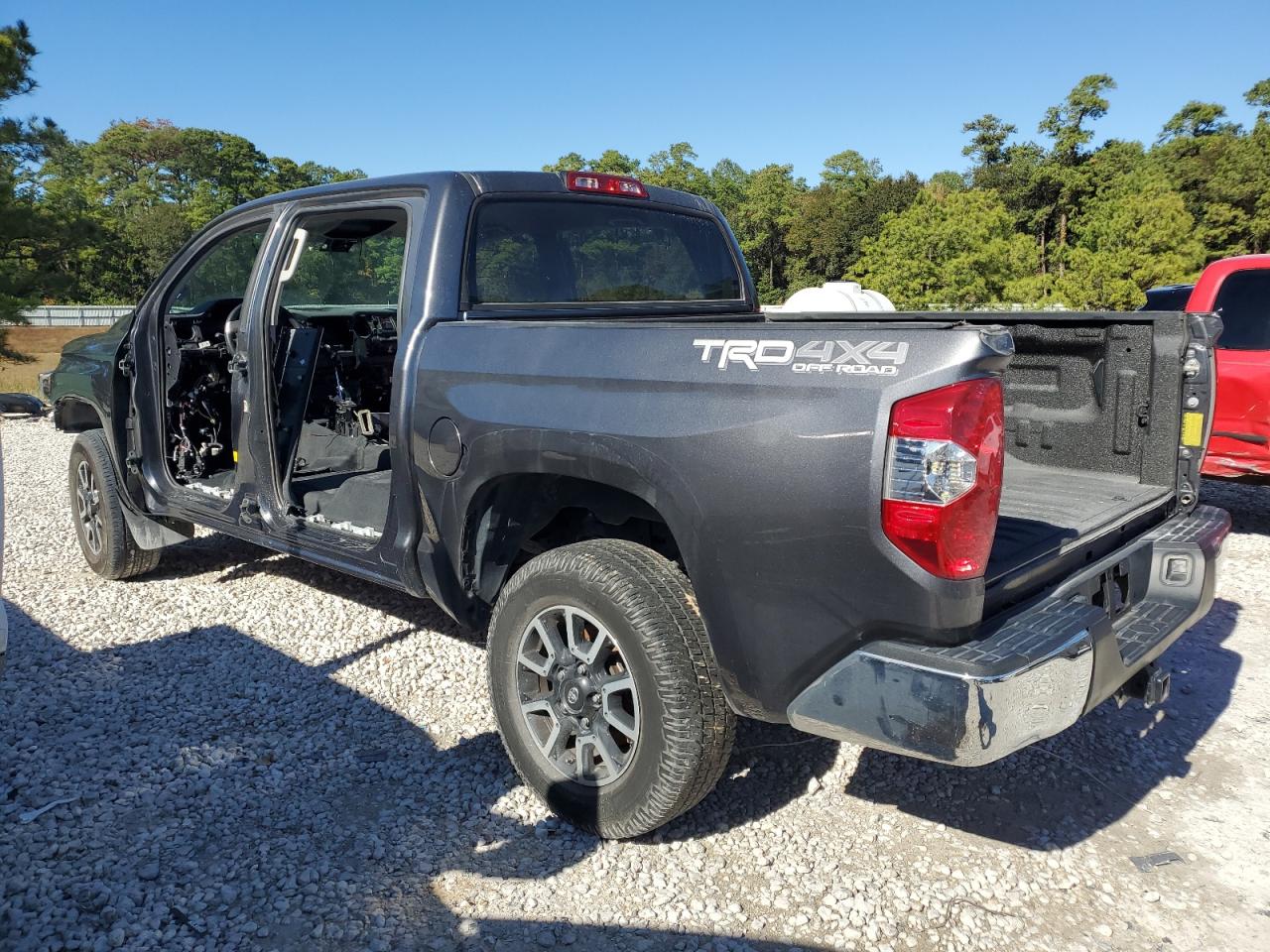 Photo 1 VIN: 5TFDY5F17KX833277 - TOYOTA TUNDRA 