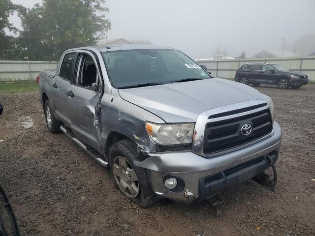 Photo 3 VIN: 5TFDY5F18BX207317 - TOYOTA TUNDRA CRE 