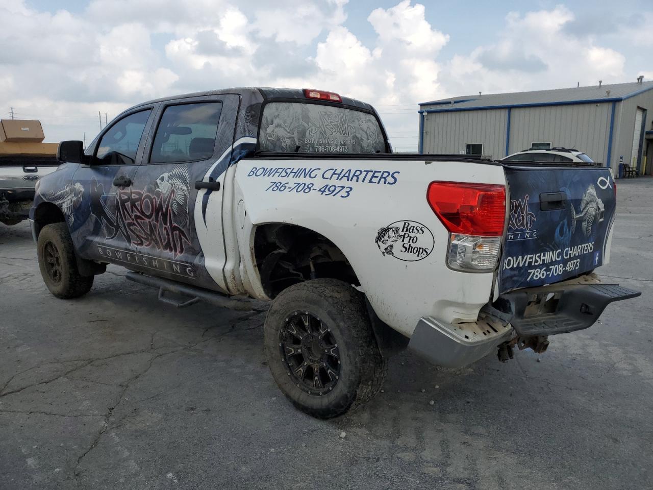 Photo 1 VIN: 5TFDY5F18DX310000 - TOYOTA TUNDRA 