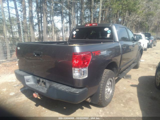 Photo 3 VIN: 5TFDY5F18DX319263 - TOYOTA TUNDRA 4WD TRUCK 