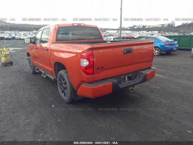 Photo 2 VIN: 5TFDY5F18FX435324 - TOYOTA TUNDRA 4WD TRUCK 