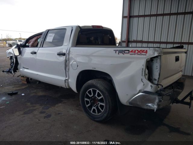 Photo 2 VIN: 5TFDY5F18FX465536 - TOYOTA TUNDRA 