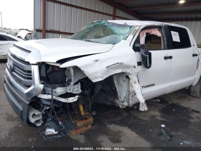 Photo 5 VIN: 5TFDY5F18FX465536 - TOYOTA TUNDRA 