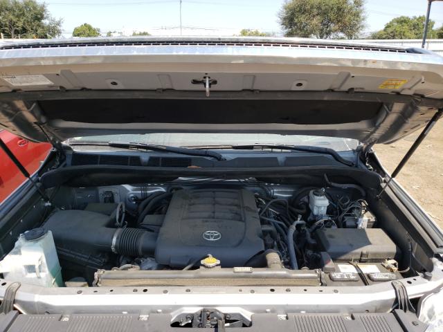 Photo 6 VIN: 5TFDY5F18FX469666 - TOYOTA TUNDRA CRE 