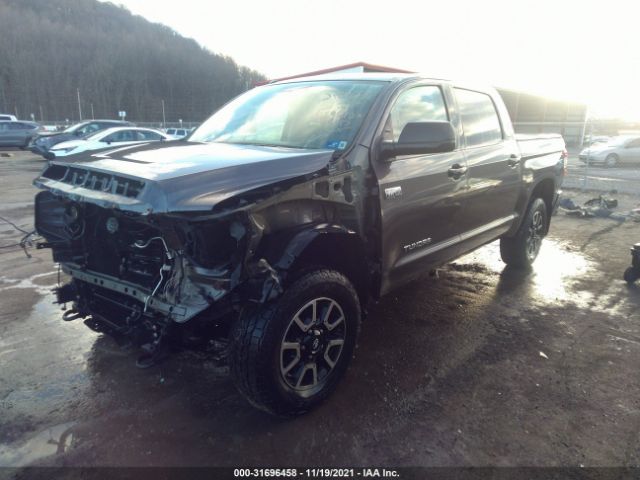 Photo 1 VIN: 5TFDY5F18GX495685 - TOYOTA TUNDRA 4WD TRUCK 