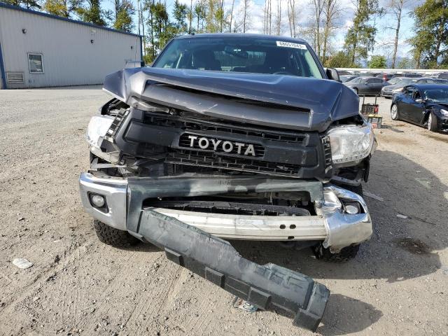 Photo 4 VIN: 5TFDY5F18HX640368 - TOYOTA TUNDRA CRE 