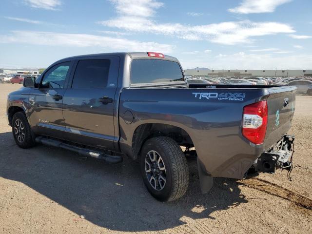 Photo 1 VIN: 5TFDY5F18JX688670 - TOYOTA TUNDRA CRE 