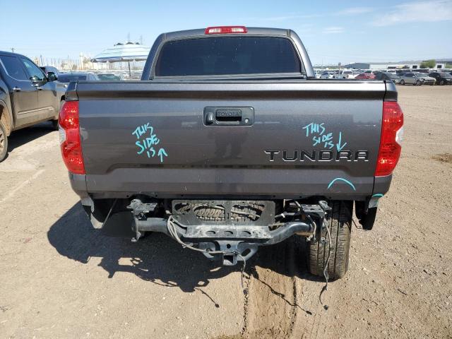 Photo 5 VIN: 5TFDY5F18JX688670 - TOYOTA TUNDRA CRE 