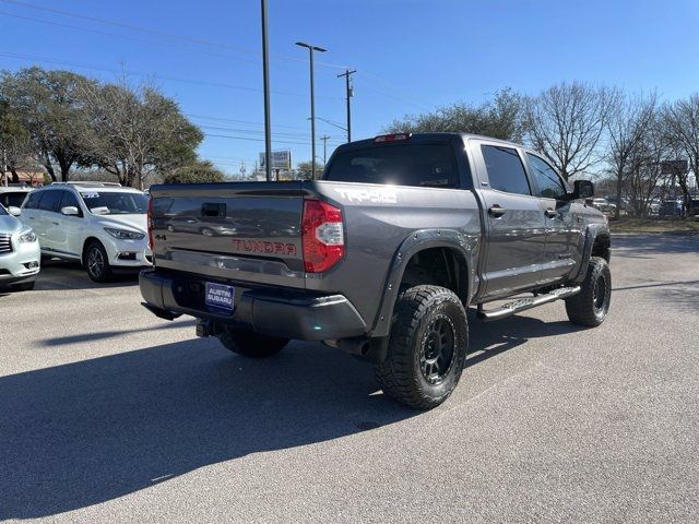 Photo 7 VIN: 5TFDY5F18JX689060 - TOYOTA TUNDRA 4WD 