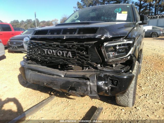 Photo 5 VIN: 5TFDY5F18KX792240 - TOYOTA TUNDRA 4WD 