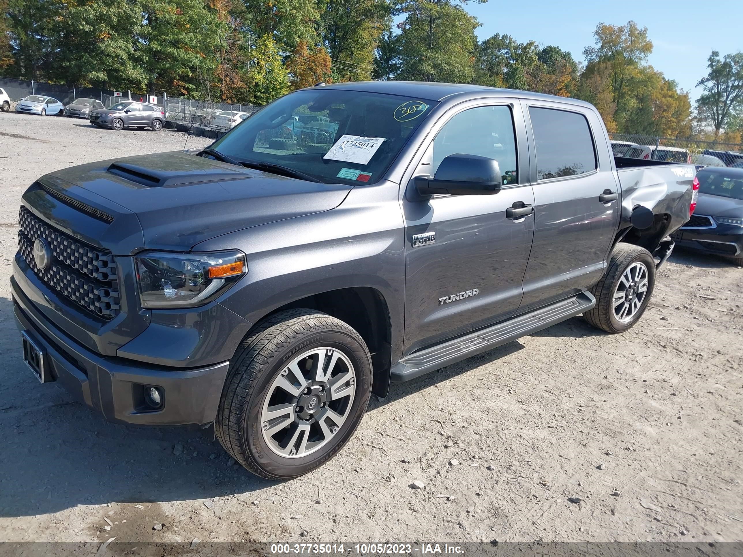 Photo 1 VIN: 5TFDY5F18KX824829 - TOYOTA TUNDRA 