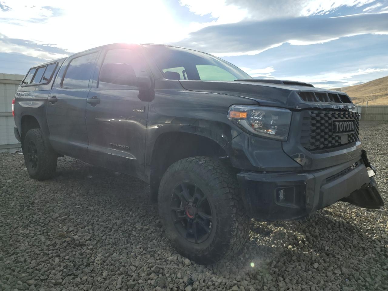 Photo 3 VIN: 5TFDY5F18LX934779 - TOYOTA TUNDRA 