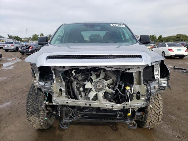 Photo 4 VIN: 5TFDY5F18MX024860 - TOYOTA TUNDRA CRE 