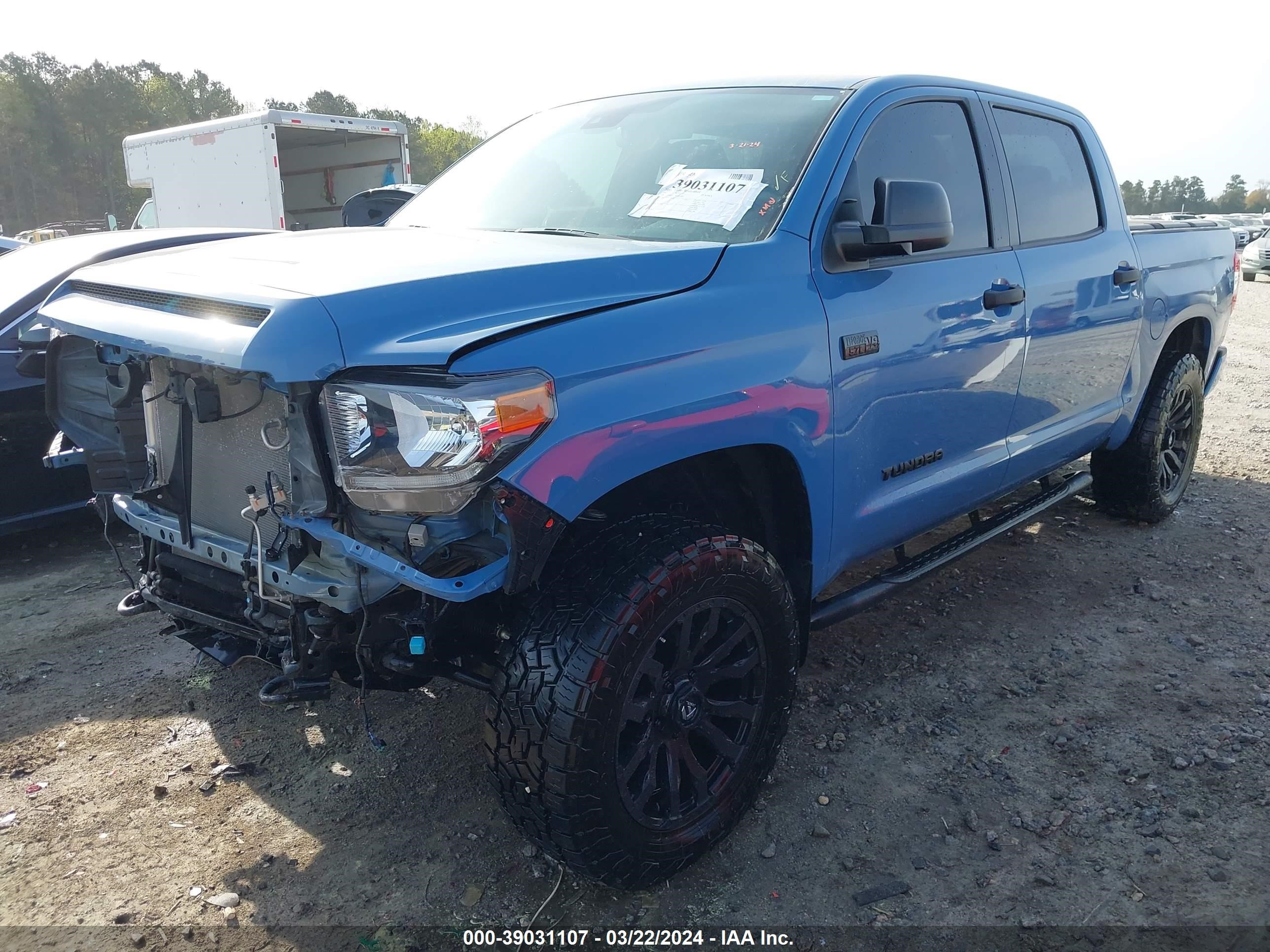 Photo 1 VIN: 5TFDY5F18MX980727 - TOYOTA TUNDRA 