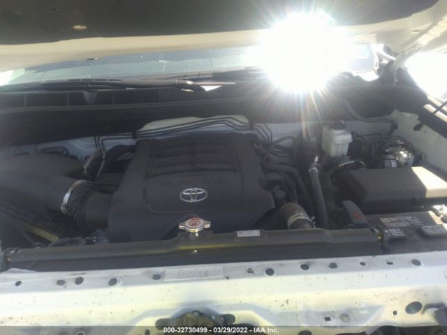 Photo 9 VIN: 5TFDY5F18MX998726 - TOYOTA TUNDRA 4WD 