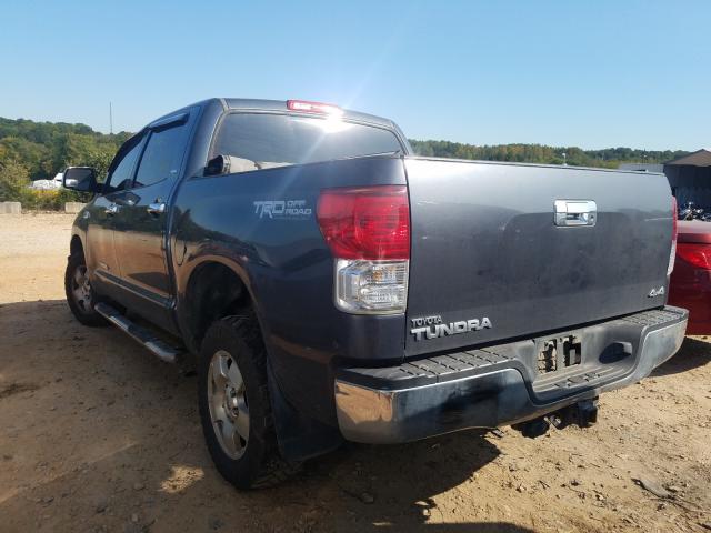 Photo 2 VIN: 5TFDY5F19AX111887 - TOYOTA TUNDRA CRE 