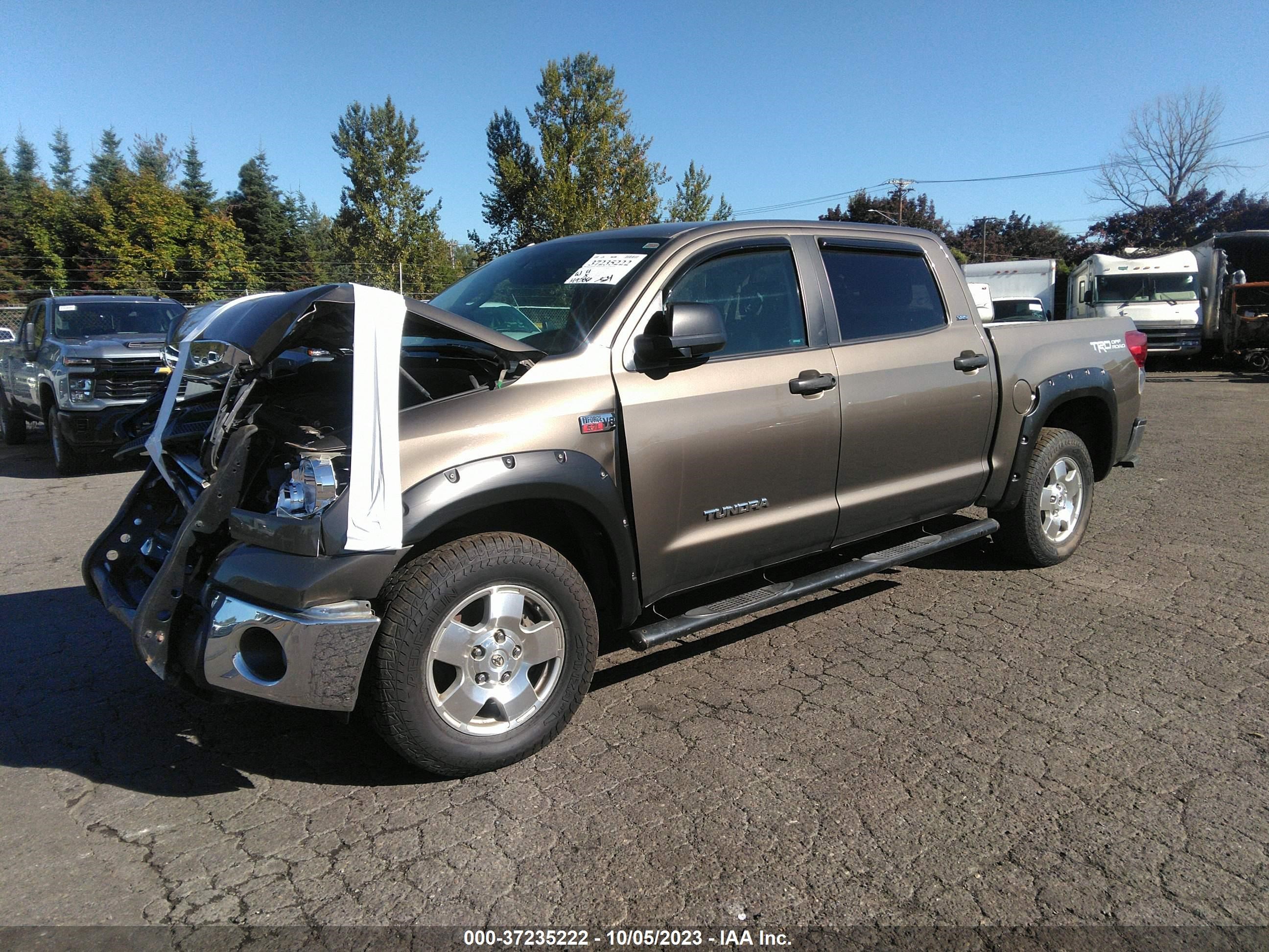 Photo 1 VIN: 5TFDY5F19BX179219 - TOYOTA TUNDRA 