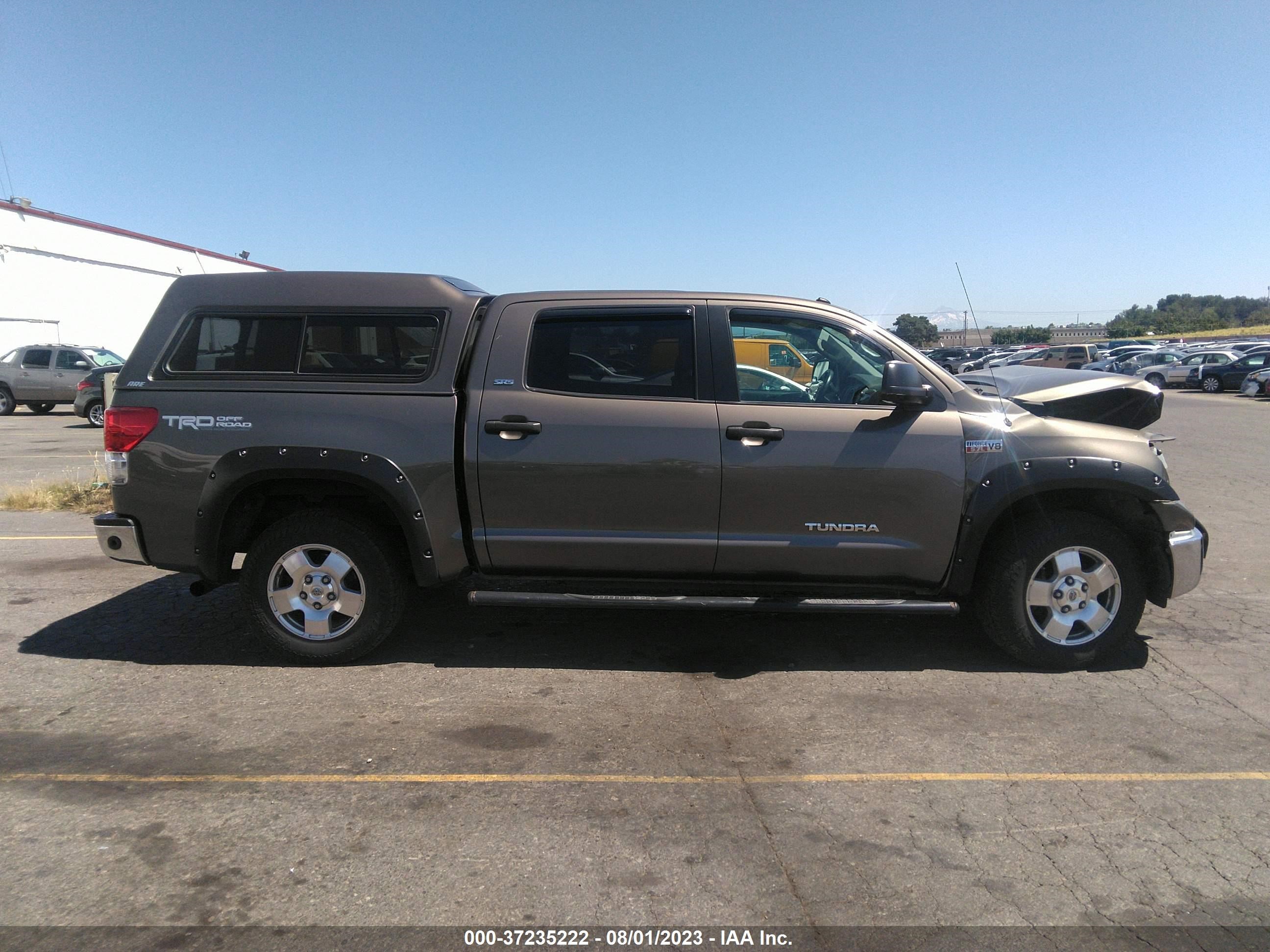 Photo 12 VIN: 5TFDY5F19BX179219 - TOYOTA TUNDRA 