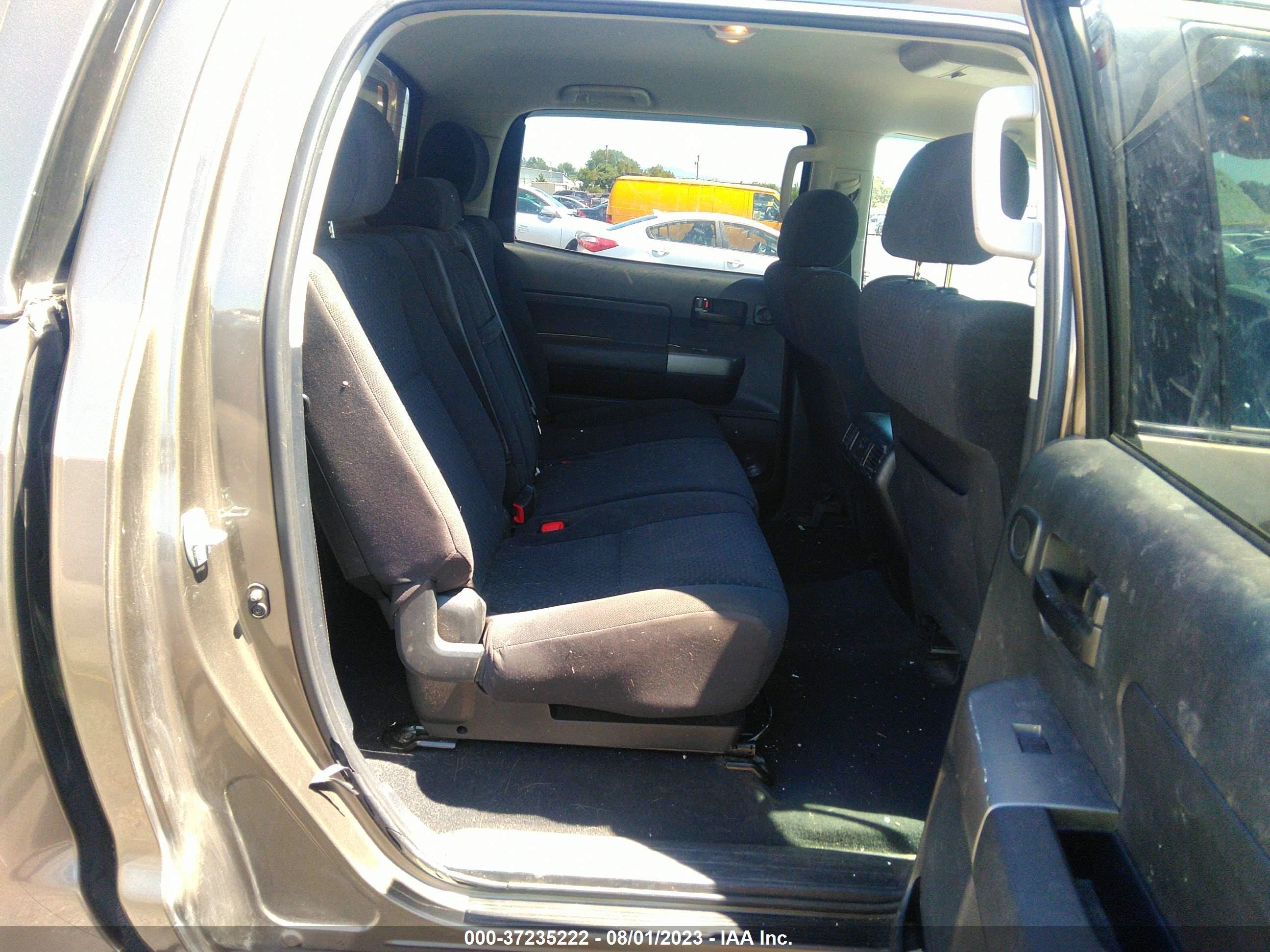 Photo 7 VIN: 5TFDY5F19BX179219 - TOYOTA TUNDRA 