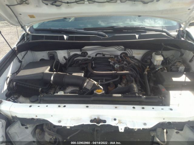 Photo 9 VIN: 5TFDY5F19CX223074 - TOYOTA TUNDRA 4WD TRUCK 