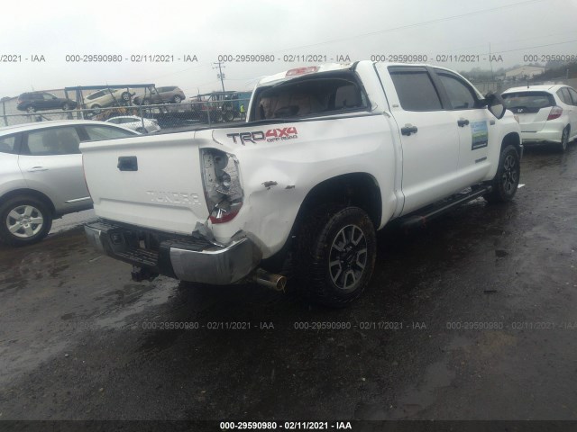 Photo 3 VIN: 5TFDY5F19EX415548 - TOYOTA TUNDRA 4WD TRUCK 