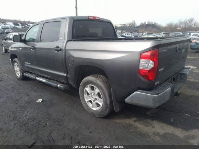 Photo 2 VIN: 5TFDY5F19FX469207 - TOYOTA TUNDRA 4WD TRUCK 