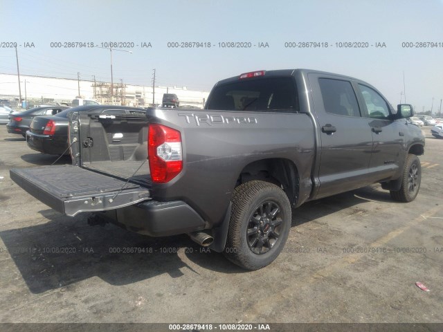 Photo 3 VIN: 5TFDY5F19GX531223 - TOYOTA TUNDRA 4WD TRUCK 