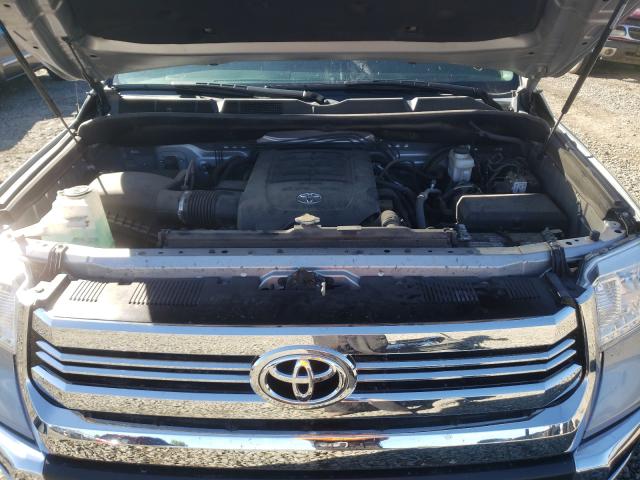 Photo 6 VIN: 5TFDY5F19GX549169 - TOYOTA TUNDRA CRE 