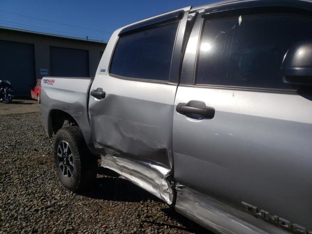 Photo 8 VIN: 5TFDY5F19GX549169 - TOYOTA TUNDRA CRE 