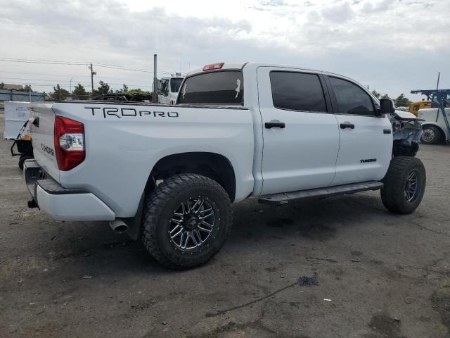 Photo 2 VIN: 5TFDY5F19HX608979 - TOYOTA TUNDRA CRE 