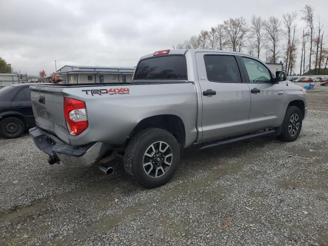 Photo 2 VIN: 5TFDY5F19HX609985 - TOYOTA TUNDRA CRE 