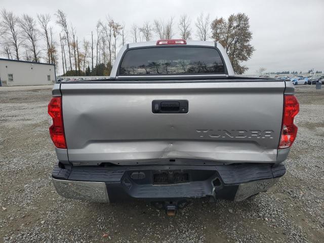 Photo 5 VIN: 5TFDY5F19HX609985 - TOYOTA TUNDRA CRE 