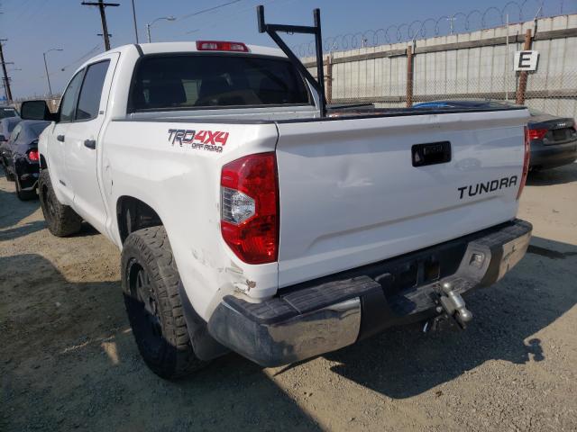 Photo 2 VIN: 5TFDY5F19HX674951 - TOYOTA TUNDRA CRE 