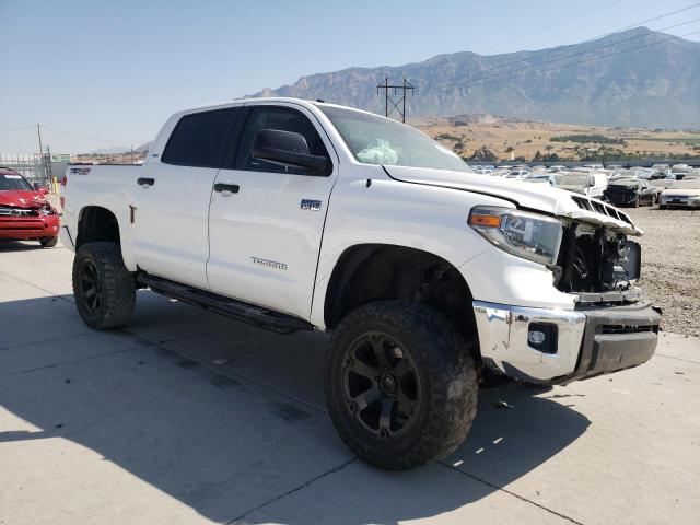 Photo 3 VIN: 5TFDY5F19JX713205 - TOYOTA TUNDRA CRE 