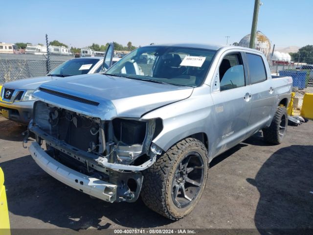 Photo 1 VIN: 5TFDY5F19JX750495 - TOYOTA TUNDRA 