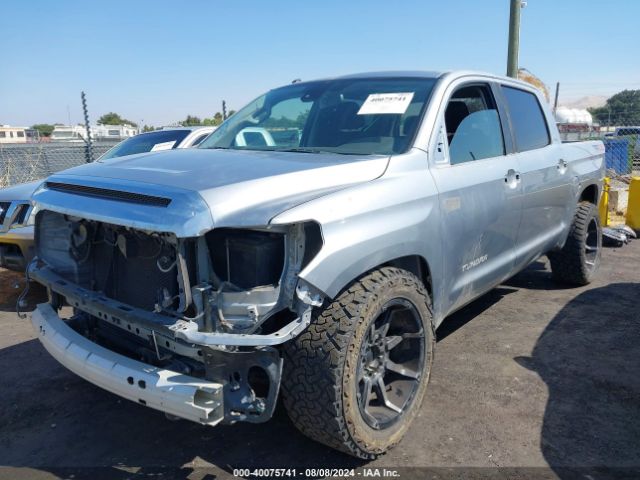 Photo 5 VIN: 5TFDY5F19JX750495 - TOYOTA TUNDRA 