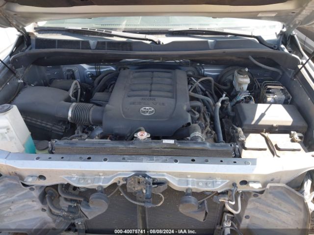 Photo 9 VIN: 5TFDY5F19JX750495 - TOYOTA TUNDRA 