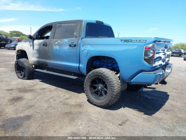 Photo 2 VIN: 5TFDY5F19KX788052 - TOYOTA TUNDRA 