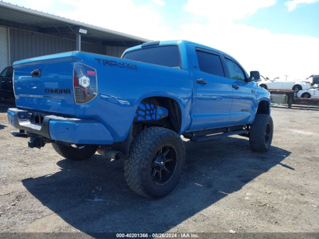 Photo 3 VIN: 5TFDY5F19KX788052 - TOYOTA TUNDRA 