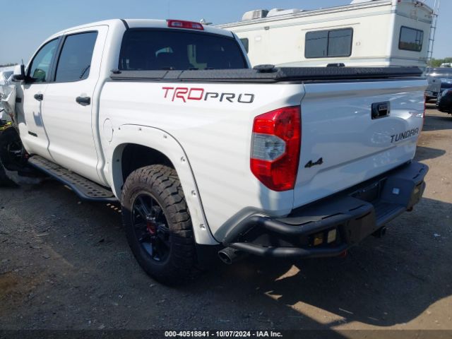 Photo 2 VIN: 5TFDY5F19KX802497 - TOYOTA TUNDRA 