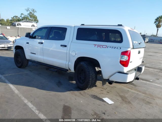 Photo 2 VIN: 5TFDY5F19KX822572 - TOYOTA TUNDRA 