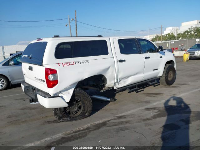 Photo 3 VIN: 5TFDY5F19KX822572 - TOYOTA TUNDRA 