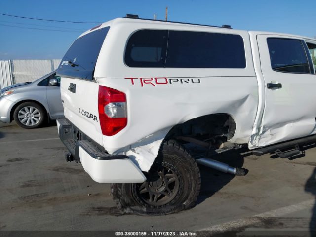 Photo 5 VIN: 5TFDY5F19KX822572 - TOYOTA TUNDRA 