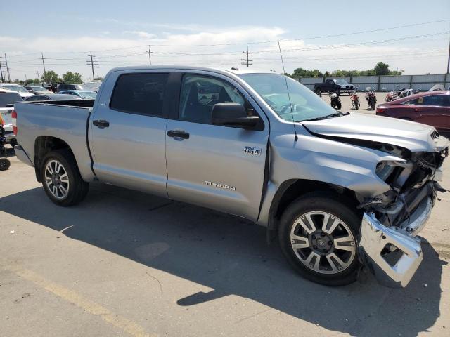 Photo 3 VIN: 5TFDY5F19KX827092 - TOYOTA TUNDRA CRE 