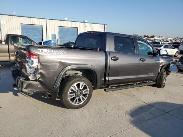 Photo 2 VIN: 5TFDY5F19KX836696 - TOYOTA TUNDRA CRE 