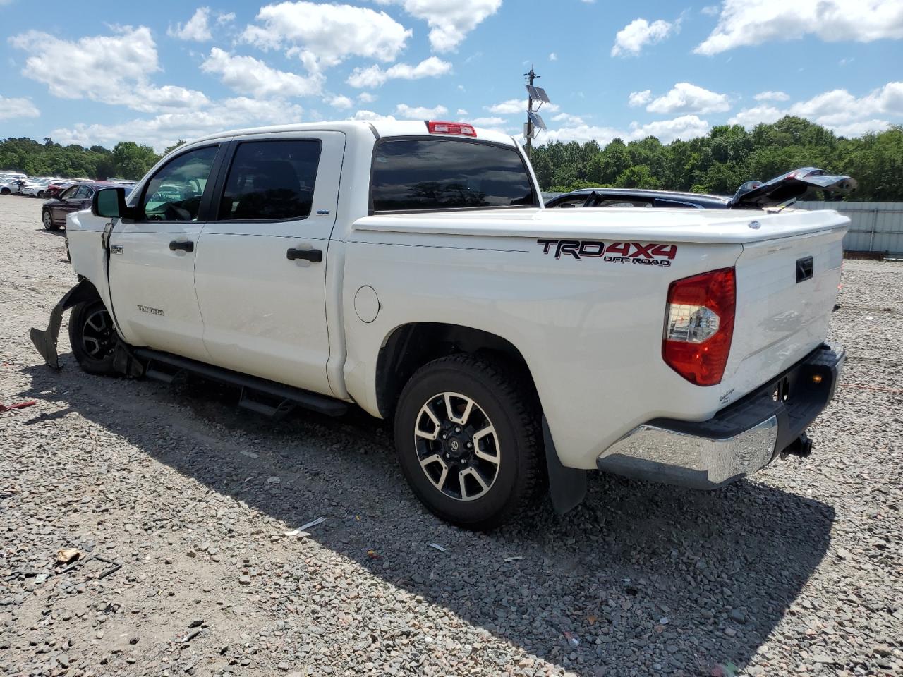 Photo 1 VIN: 5TFDY5F19KX837332 - TOYOTA TUNDRA 