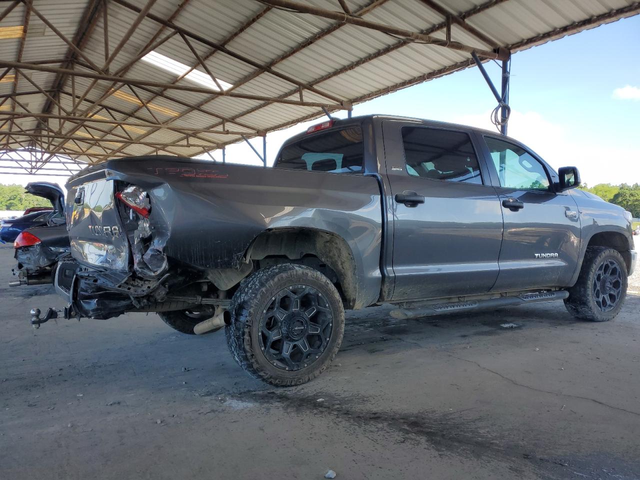 Photo 2 VIN: 5TFDY5F19MX025239 - TOYOTA TUNDRA 