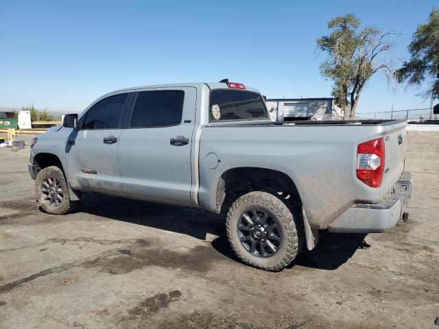 Photo 1 VIN: 5TFDY5F19MX977626 - TOYOTA TUNDRA CRE 