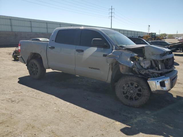 Photo 3 VIN: 5TFDY5F19MX977626 - TOYOTA TUNDRA CRE 